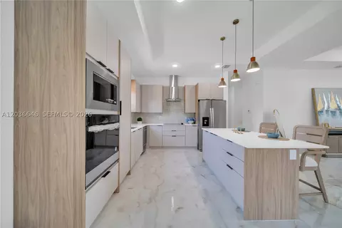 Kitchen - 5035 Spinnaker Rd, Labelle, FL 33935 photo 2 of 4