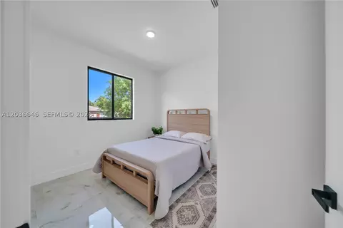 Bedroom - 5035 Spinnaker Rd, Labelle, FL 33935 photo 4 of 7