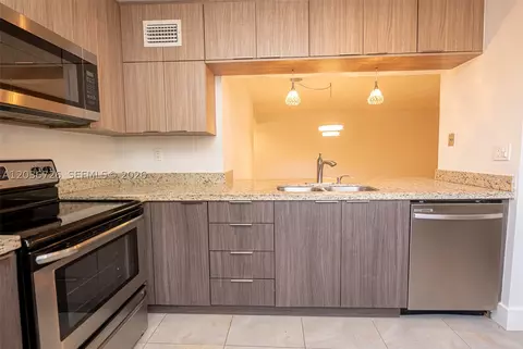 3578 Magellan Cir #232-3, Aventura, FL 33180