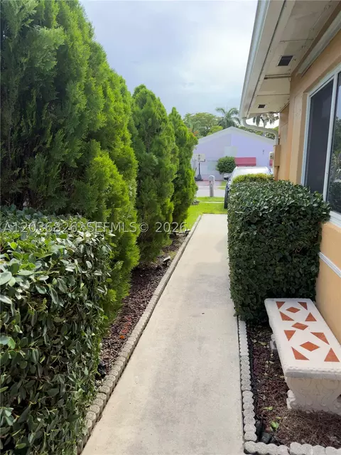 9623 SW 146th Pl, Miami, FL 33186