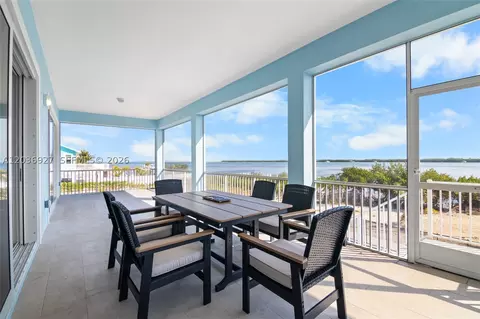 Exterior - 30995 Watson Blvd, Big Pine Key, FL 33043 photo 2 of 7