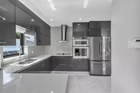 Kitchen - 11 W 59th St, Hialeah, FL 33012 photo 2 of 3