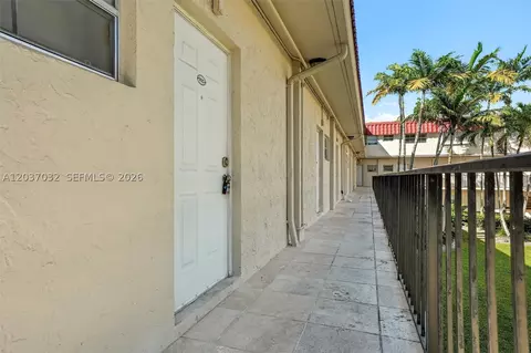 Undisclosed, Pinecrest, FL 33156