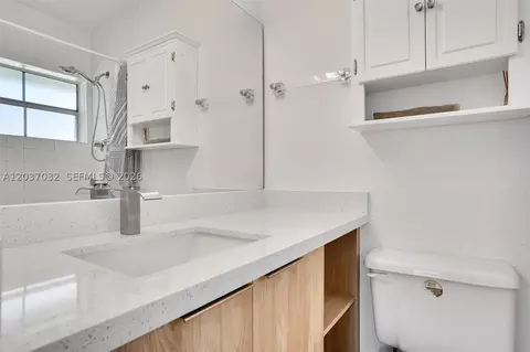 Bath - Undisclosed, Pinecrest, FL 33156 photo 1 of 3