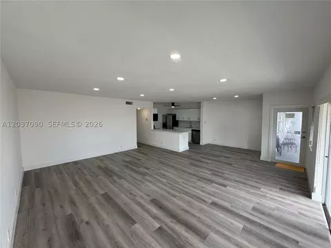 630 Layne Blvd #211, Hallandale Beach, FL 33009