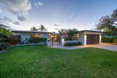 2125 NE 17th Ter, Wilton Manors, FL 33305