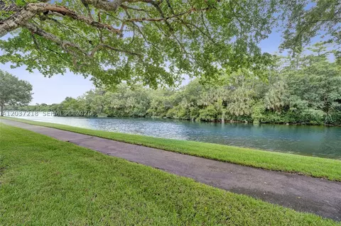 2908 S Carambola Cir S #106, Coconut Creek, FL 33066