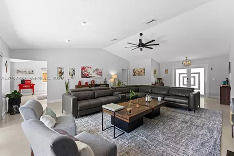 8211 NW 52nd Ct, Lauderhill, FL 33351