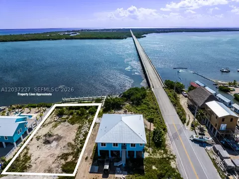 30988 Witters Ln, Big Pine, FL 33043 photo 12