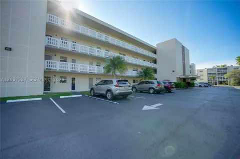 1024 SE 3rd Ave #102, Dania Beach, FL 33004