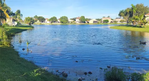 649 Willow Bend Rd, Weston, FL 33327