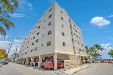 901 S Surf Rd #506, Hollywood, FL 33019