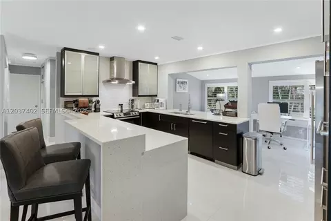 424 NE 27th Dr, Wilton Manors, FL 33334