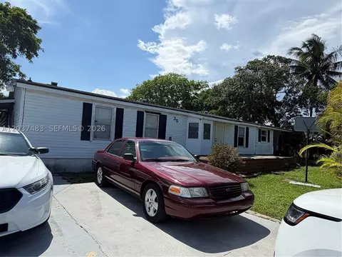 19800 SW 180th Ave #LOT 35, Miami, FL 33187