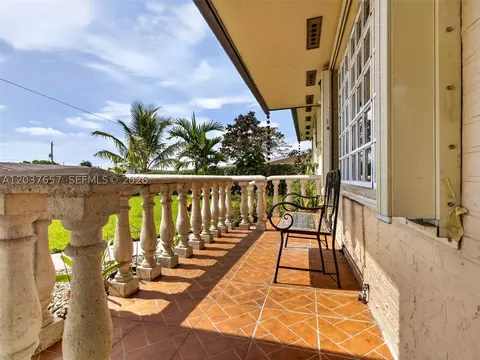 5430 W 4th Ln, Hialeah, FL 33012 photo 37