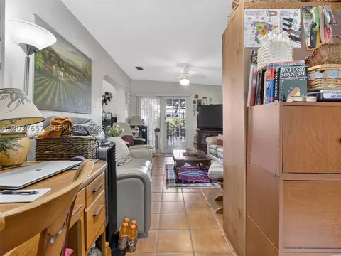 5430 W 4th Ln, Hialeah, FL 33012 photo 36