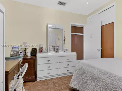5430 W 4th Ln, Hialeah, FL 33012 photo 26