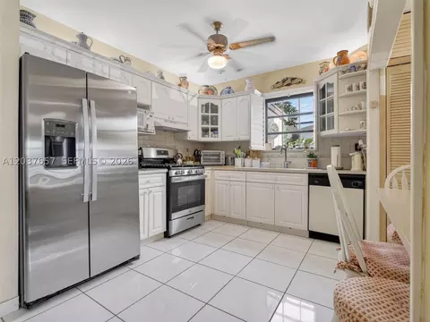 5430 W 4th Ln, Hialeah, FL 33012 photo 18