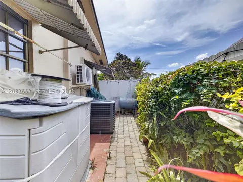 5430 W 4th Ln, Hialeah, FL 33012 photo 44