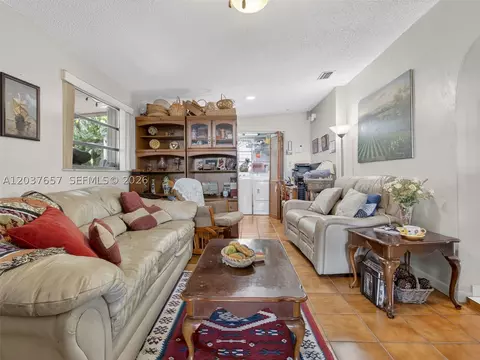 5430 W 4th Ln, Hialeah, FL 33012 photo 11