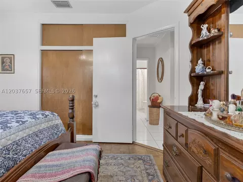 5430 W 4th Ln, Hialeah, FL 33012 photo 23