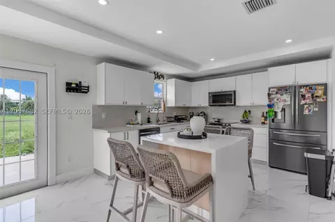 20304 SW 186th St, Miami, FL 33187