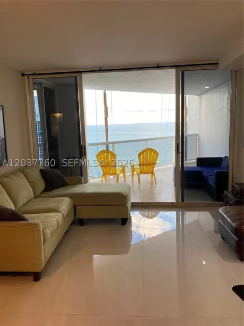 6767 Collins Ave #1701, Miami Beach, FL 33141