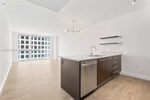500 Brickell Ave #1906, Miami, FL 33131