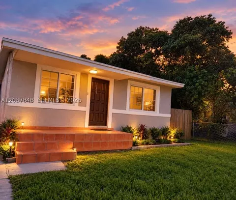 6424 Meade St, Hollywood, FL 33024