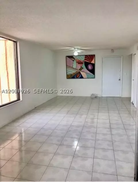 2000 Biarritz Dr, Miami Beach, FL 33141 photo 4