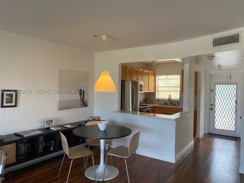 8861 Sunrise Lakes Blvd #311, Sunrise, FL 33322