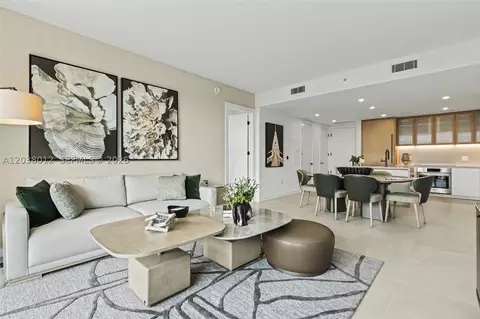 2200 Brickell Ave #219, Miami, FL 33129