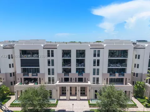 718 Valencia Ave #403, Coral Gables, FL 33134