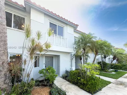 20811 NW 3rd Ln, Pembroke Pines, FL 33029