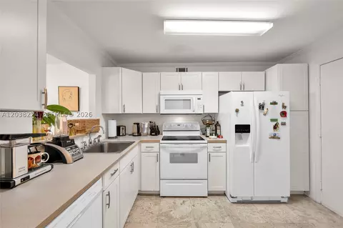1020 Meridian Ave #715, Miami Beach, FL 33139