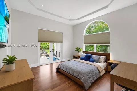 Bedroom - 11111 SW 77th Ave, Pinecrest, FL 33156 photo 5 of 5