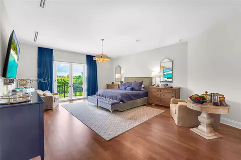 Bedroom - 11111 SW 77th Ave, Pinecrest, FL 33156 photo 1 of 5