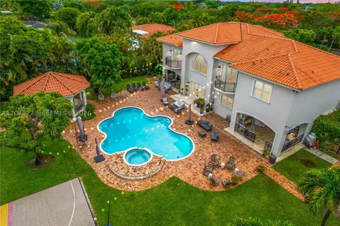 View/Area - 11111 SW 77th Ave, Pinecrest, FL 33156 photo 1 of 3