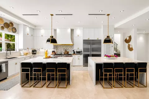 Kitchen - 11111 SW 77th Ave, Pinecrest, FL 33156 photo 1 of 7