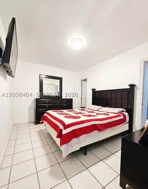 Undisclosed, Hialeah, FL 33013 photo 6
