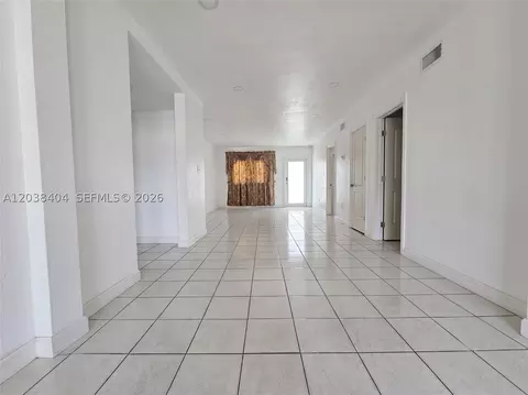 Undisclosed, Hialeah, FL 33013 photo 14