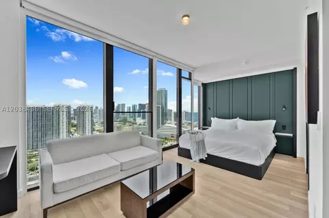 20 NE 11th St #3105, Miami, FL 33132