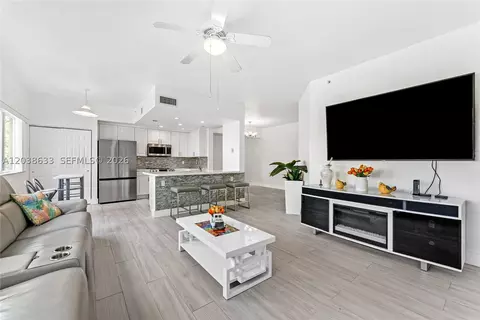 7715 Yardley Dr #303, Tamarac, FL 33321