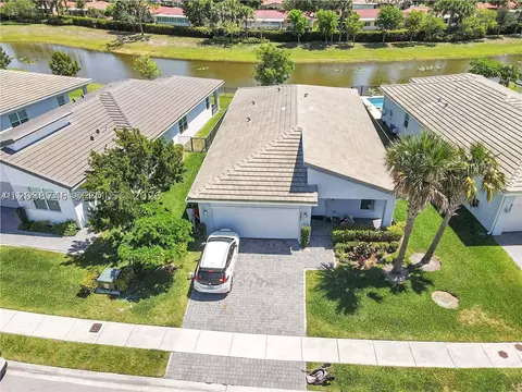 View/Area - 4242 Rosa Dr, Lighthouse Point, FL 33064 photo 2 of 3