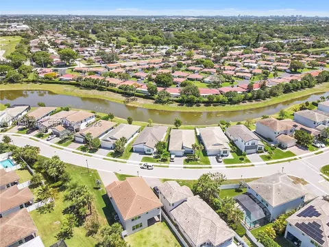 View/Area - 4242 Rosa Dr, Lighthouse Point, FL 33064 photo 1 of 3