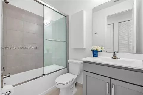 Bath - 4242 Rosa Dr, Lighthouse Point, FL 33064 photo 2 of 2