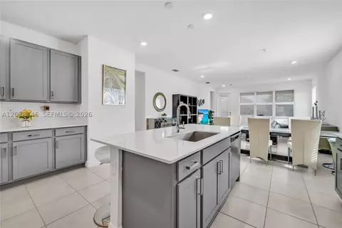 Kitchen - 4242 Rosa Dr, Lighthouse Point, FL 33064 photo 2 of 4