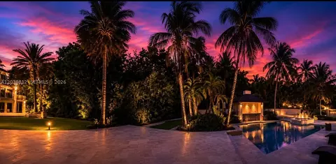Exterior - 10395 SW 67th Ave, Pinecrest, FL 33156 photo 9 of 9