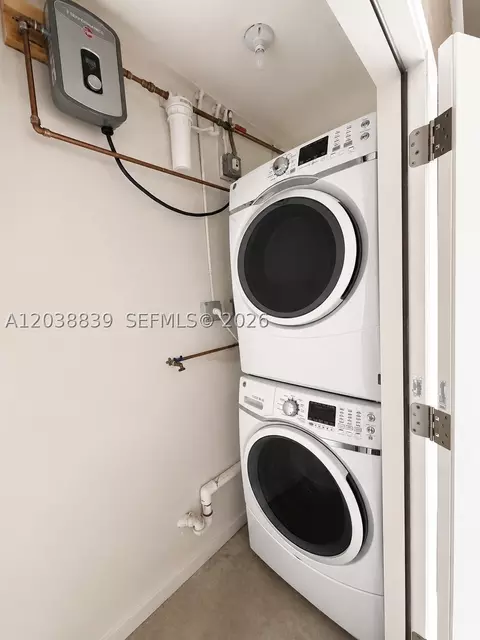 Other - 20005 NE 3rd Ct #8, Miami, FL 33179 photo 5 of 5