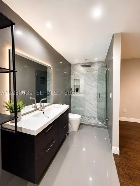 Bath - 20005 NE 3rd Ct #8, Miami, FL 33179 photo 2 of 2